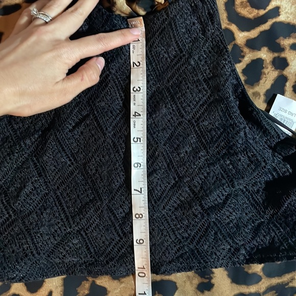 MeToWe Crochet Overlay Crop Top Criss Cross - Picture 8 of 8